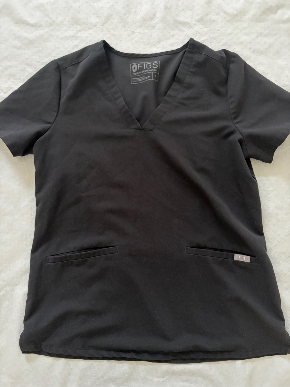 Figs Women Black V-Neck Scrub Top